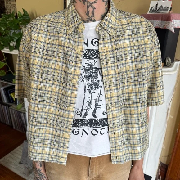 💀 SOLD 💀 Vintage 90s Cropped Boxy Yellow Plaid Short Sleeve Button Down ~ Size S - Picture 2 of 8